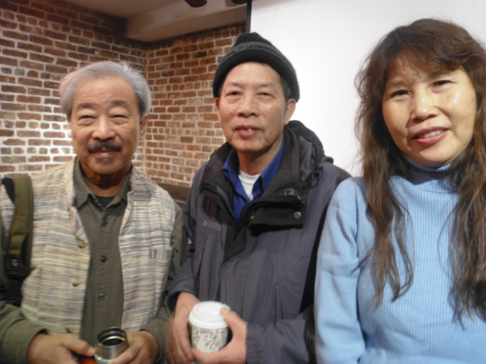 Bob Lee (left) with Uncle Ng’s second son and daughter, Tak Wing Ng and Soping Ng.