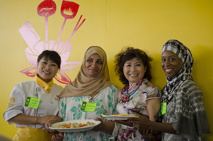 During a cross-program cooking demonstration on dumplings, Chinese chefs taught Kenyan chefs to make wontons, and Kenyan chefs taught Chinese chefs to make samosas.
