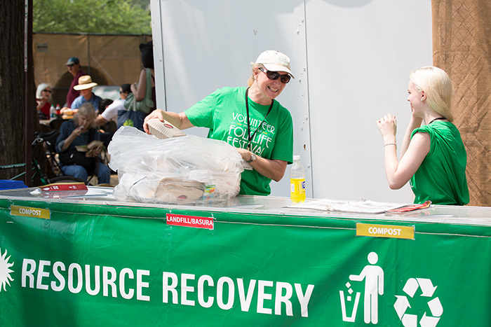 Volunteers at the 2015 Folklife Festival collect recyclables from visitors. Photo by Francisco Guerra, Ralph Rinzler Folklife Archives
